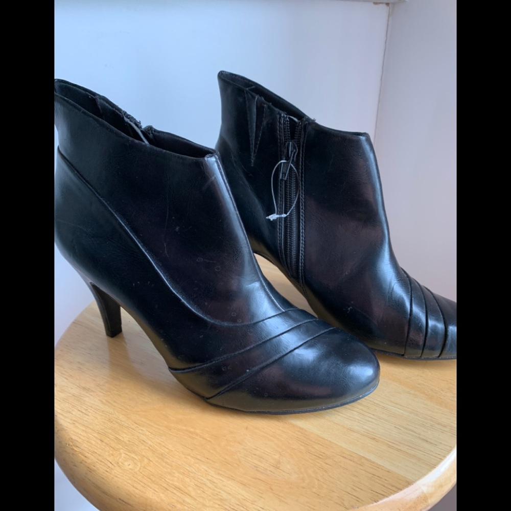 Women’s Black Booties with Side Zipper